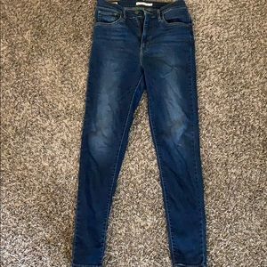 High waisted Levi’s